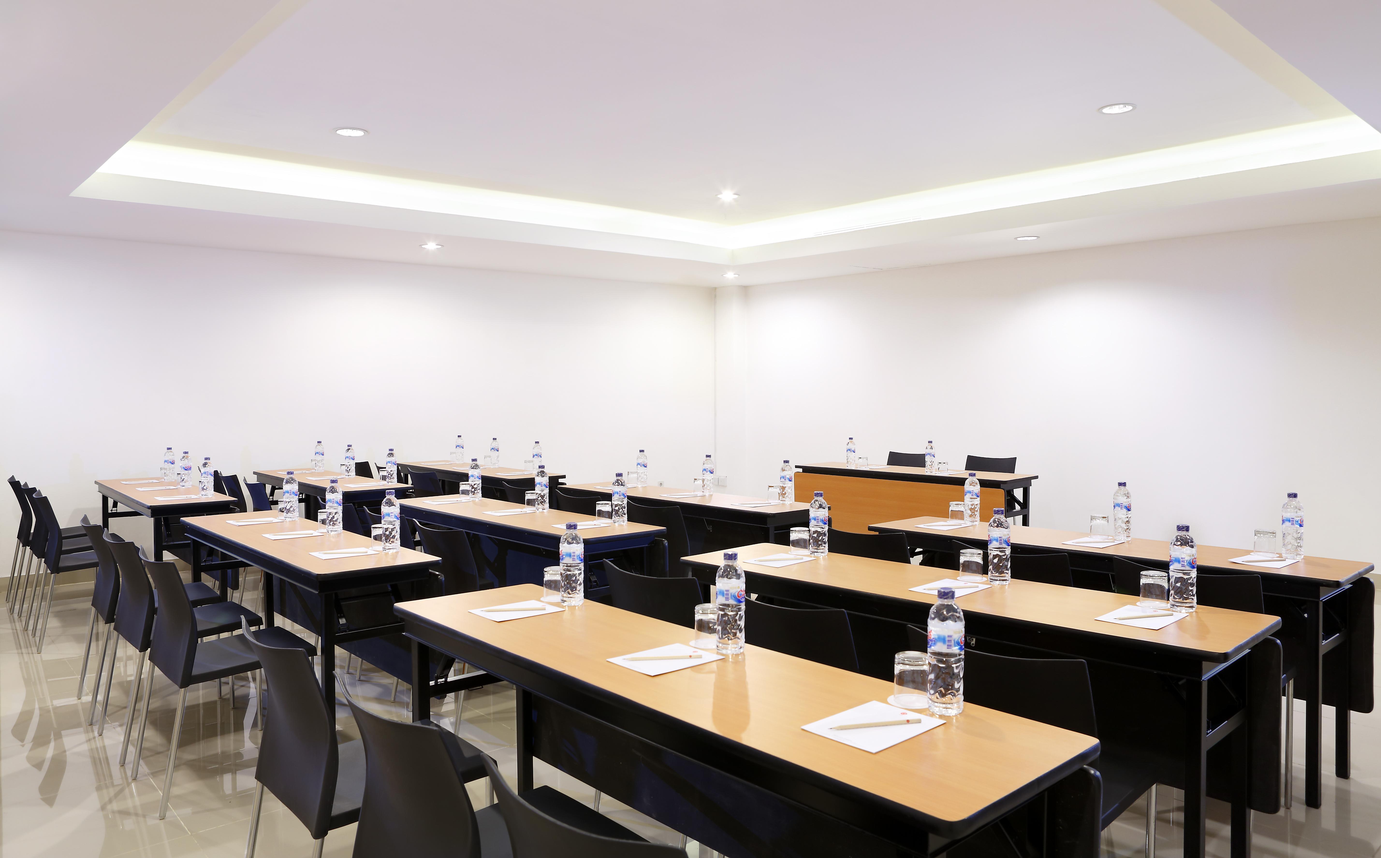 Amaris Hotel Ponorogo Εξωτερικό φωτογραφία