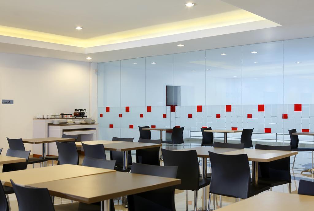 Amaris Hotel Ponorogo Εξωτερικό φωτογραφία