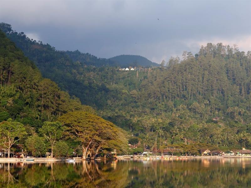 Amaris Hotel Ponorogo Εξωτερικό φωτογραφία